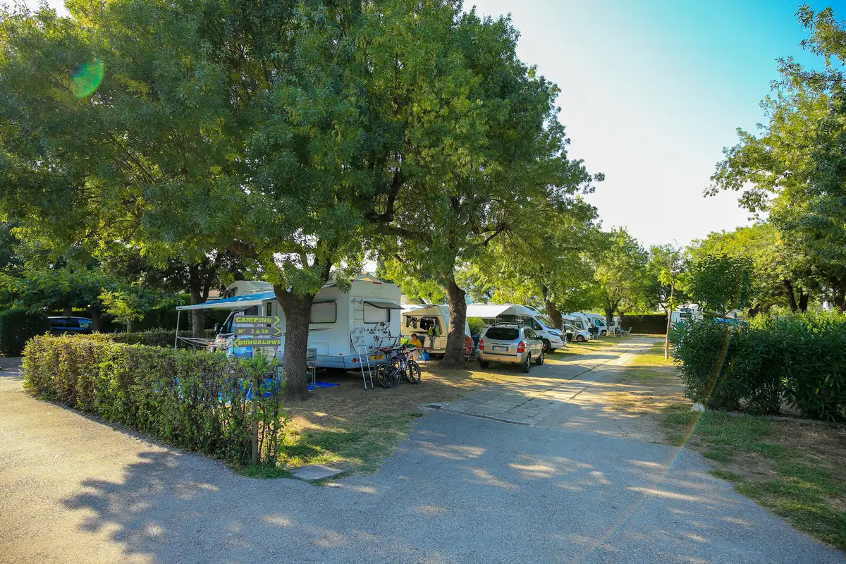 Camping Bungalow du Golf : un s�jour nature et confort